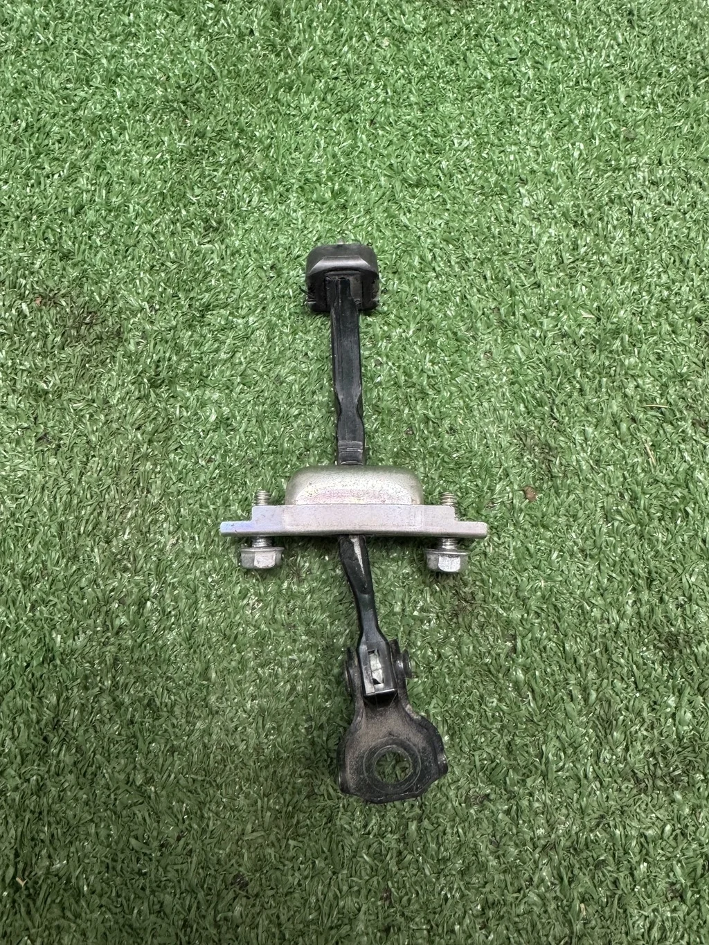 Б.у. ограничитель двери TOYOTA CAMRY V50 ASV50 TOYOTA CAMRY V50 ASV50 2.5 2014