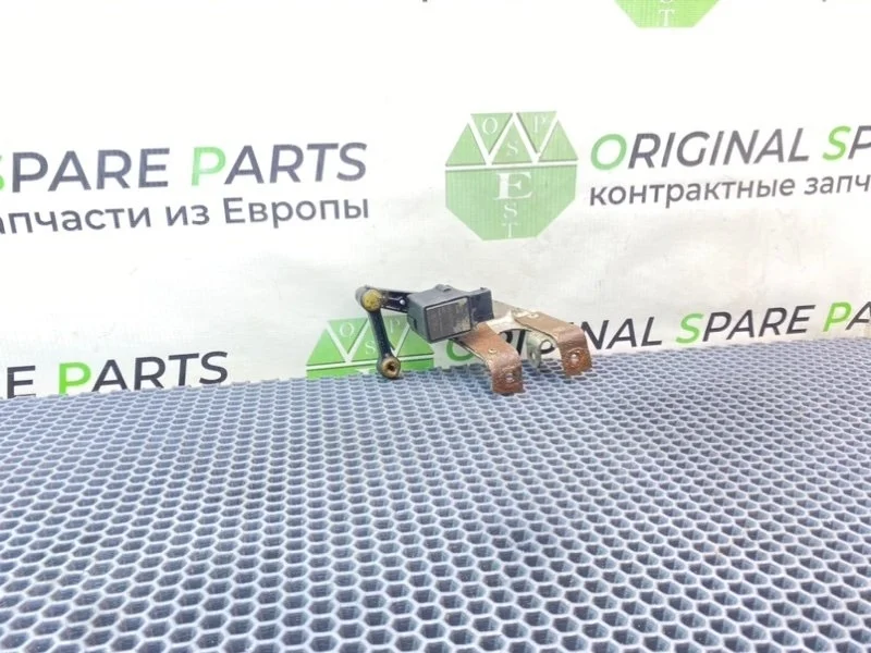 Датчик положения кузова Audi A6 2001 4B0907503 C5 AVANT BDH 2.5TDI