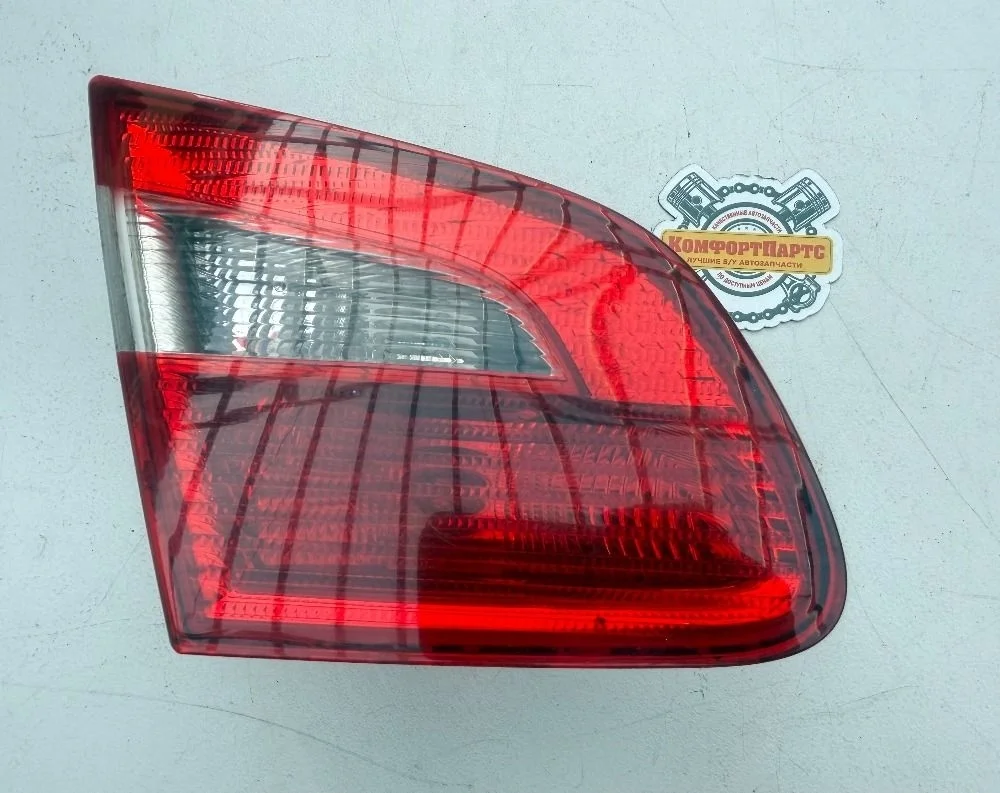 Фонарь крышки багажника внутренний Skoda Superb II (2008—2013)