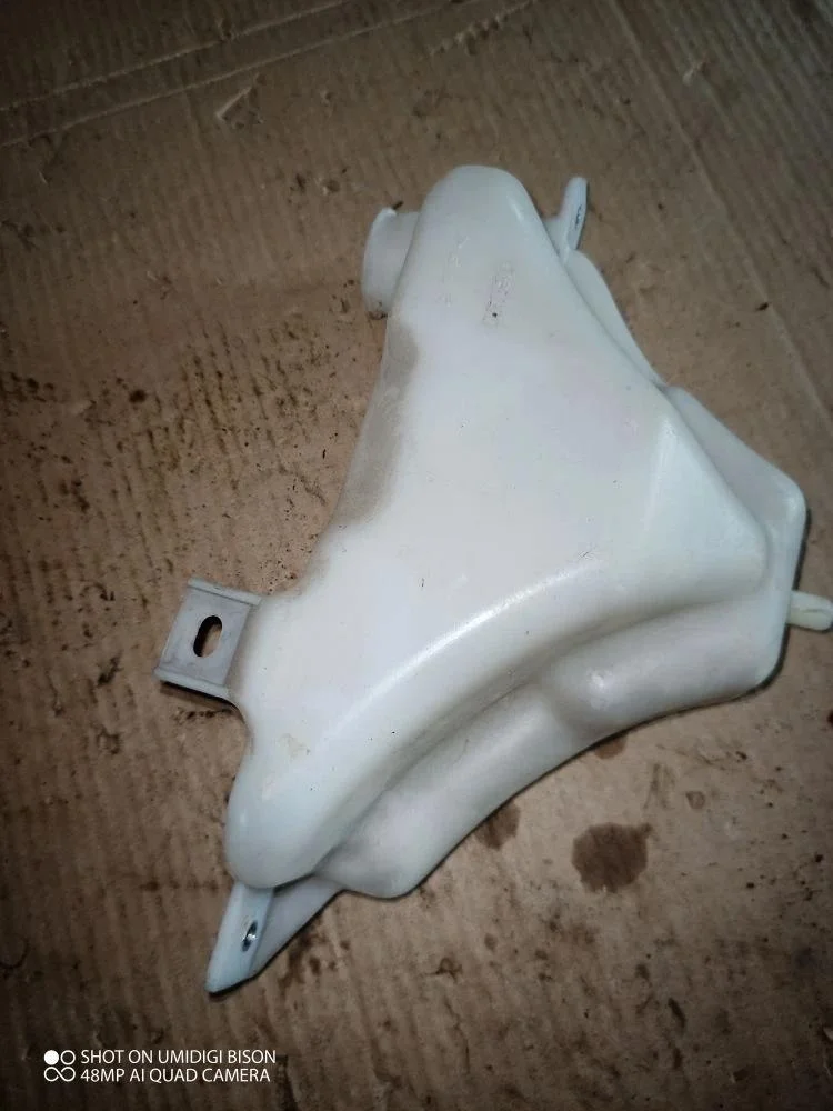 Бачок расширительный Lexus IS II (2005—2008)