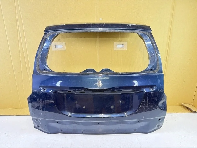 Крышка багажника Mitsubishi Pajero Sport 2015-2021 3