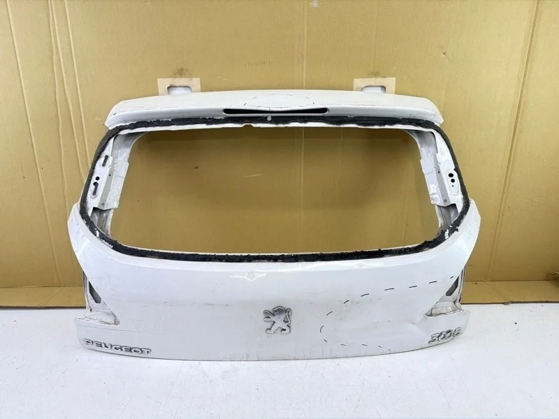 Крышка Peugeot 3008 2009-2016
