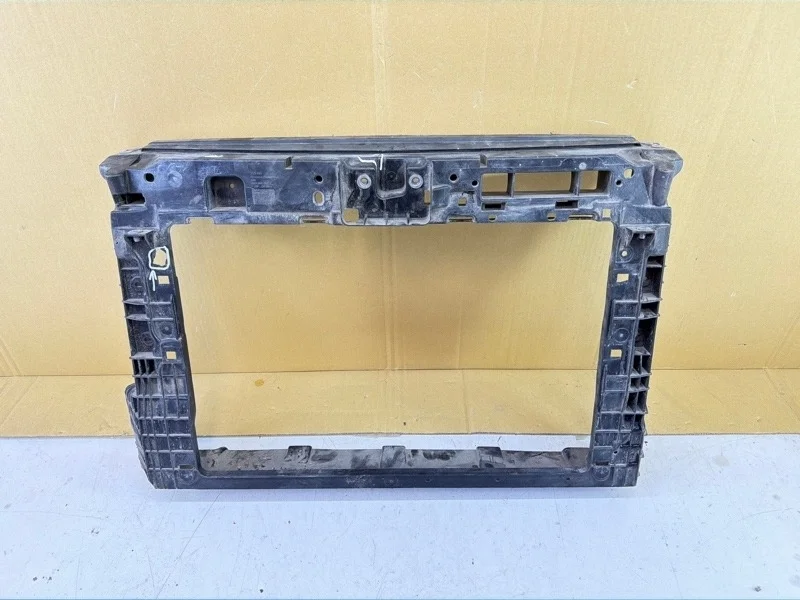 Панель передняя Skoda Rapid 2019-2024