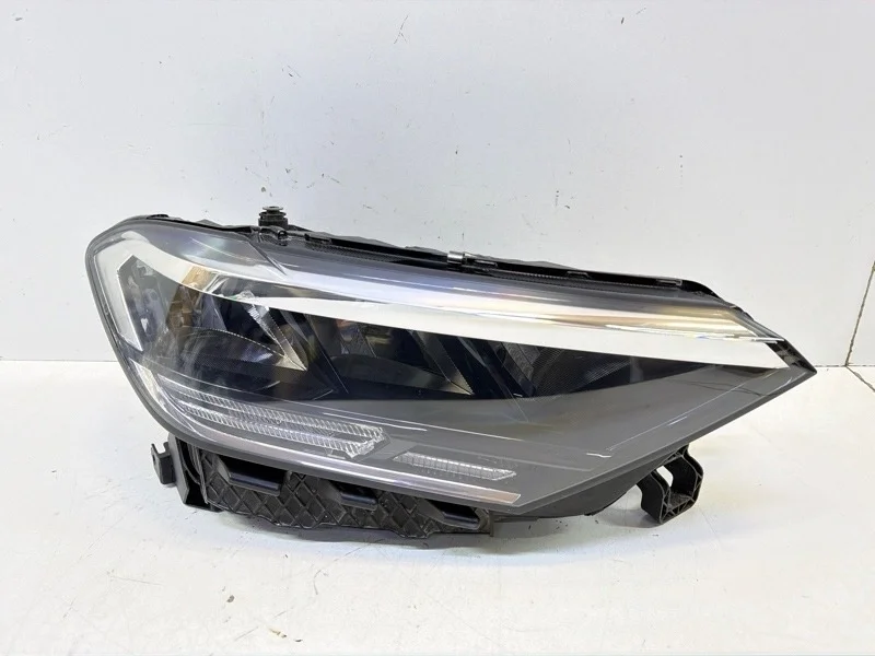 Фара Volkswagen Polo 2020-2026