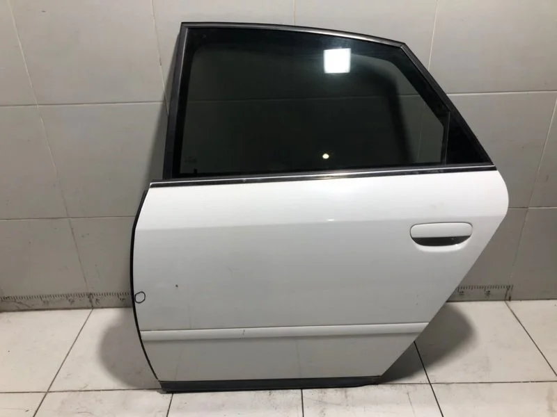 Дверь задняя левая Audi A6 C5 4B2 AFB 2.5 ДИЗЕЛЬ