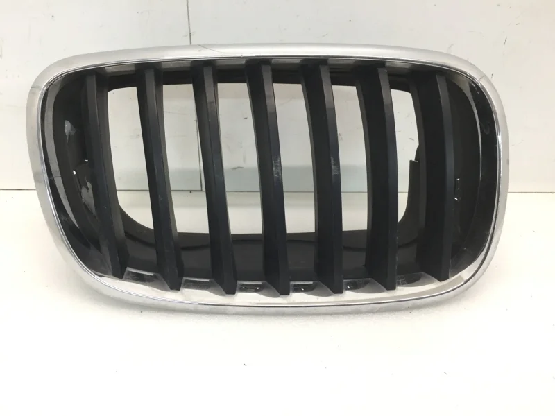 Решётка радиатора BMW X5 2006-2013 51137171396 E70, передняя правая