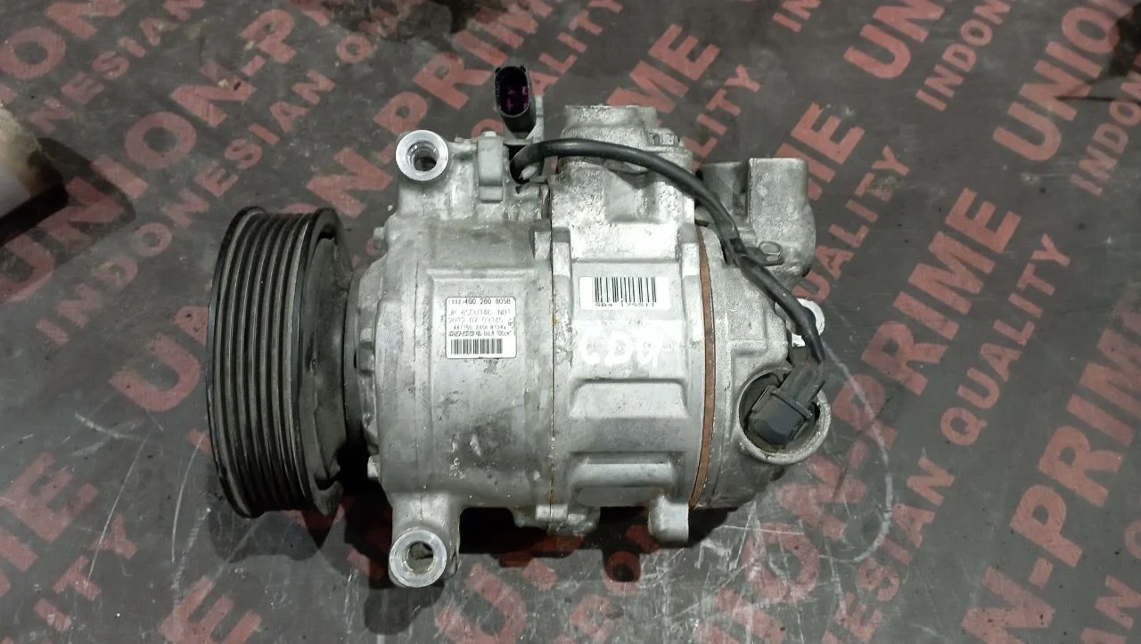 Компрессор кондиционера 4G0260805B Audi A4 B8 3.0 Дизель