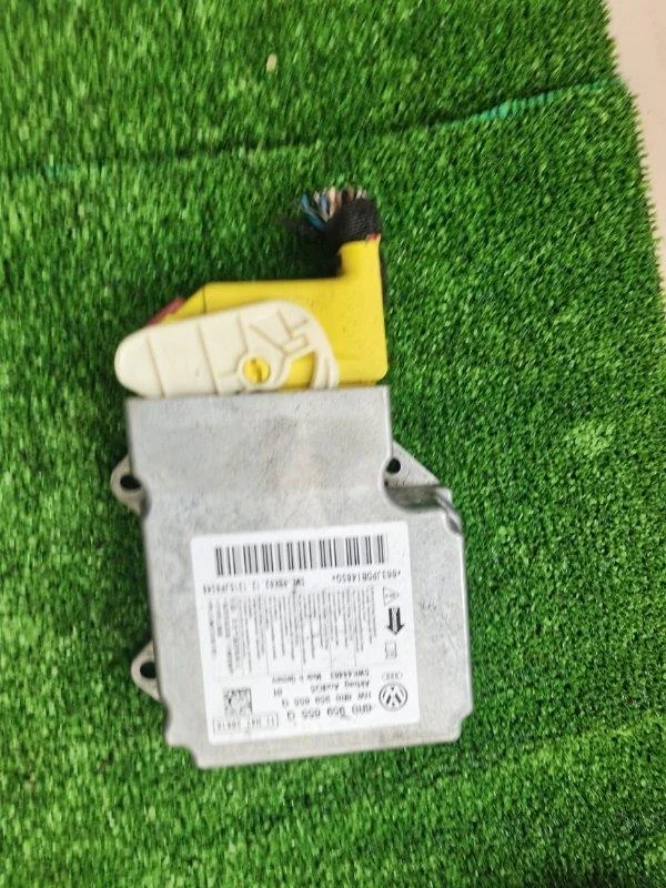 Блок управления srs AUDI Q5 2008-2017 8R