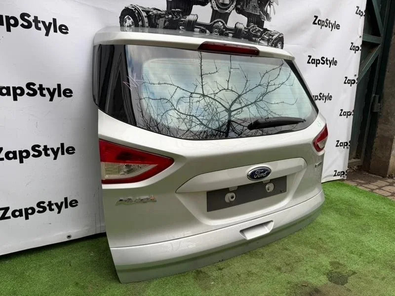 Крышка багажника Ford Kuga 2015