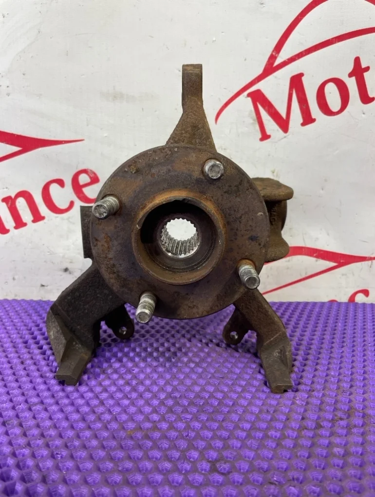 Кулак поворотный Ford Focus 1   F R