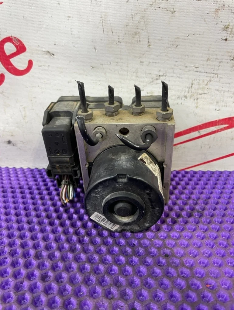 Блок ABS Ford Fusion 1