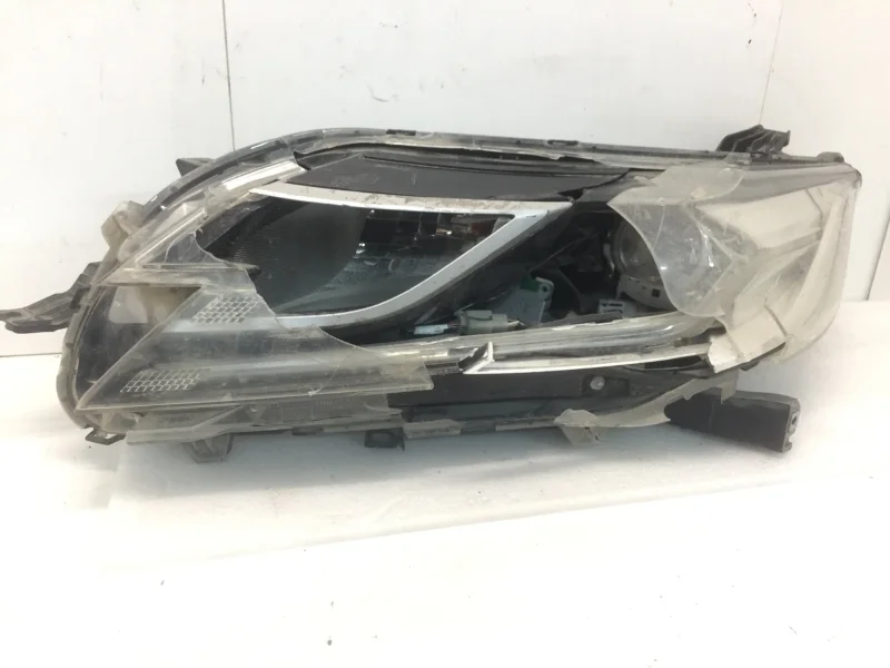 Фара Mitsubishi Pajero Sport 2015-2021 8301B665 3, передняя левая