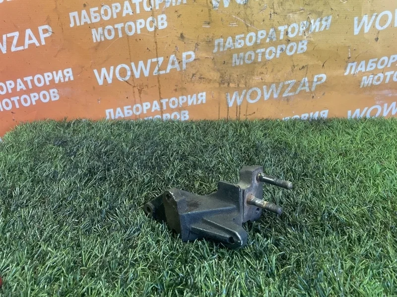 Кронштейн Hyundai Accent 1999-2012 2167026004 G4EC, передний правый