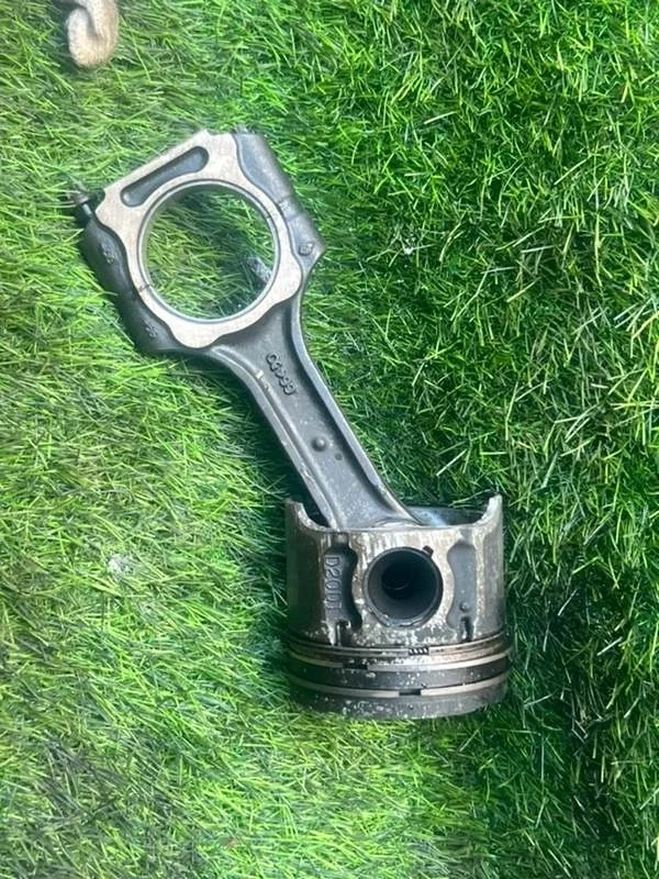 Шатун SsangYong Actyon 2005-2012 6710301317 D20DT