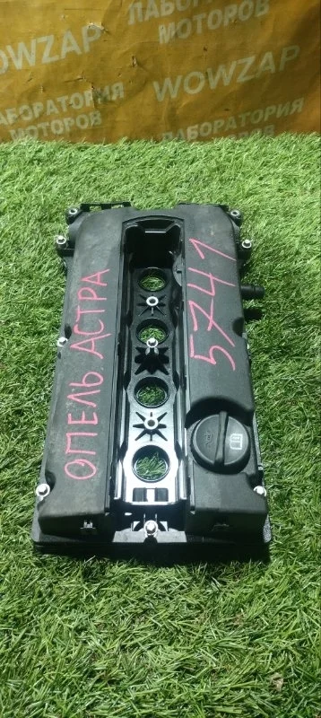 Клапанная крышка Opel Astra 2004-2016 55564395 Z16XER