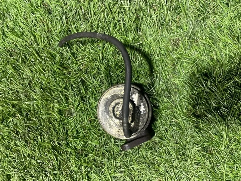 Клапан рециркуляции отработанных газов Nissan Patrol 1990-2002 1471065Y01 Y61 ZD30DDTI