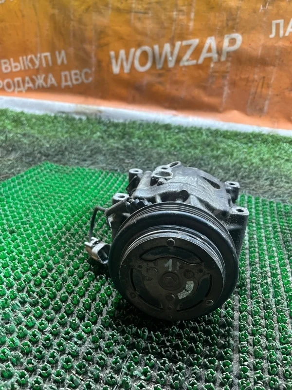 Компрессор кондиционера TOYOTA Yaris 2011 8831052481 1NZ-FE