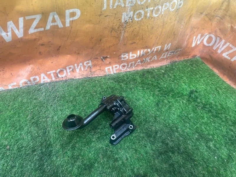 Масляный насос Volkswagen Golf 2005 06A115105B AKL