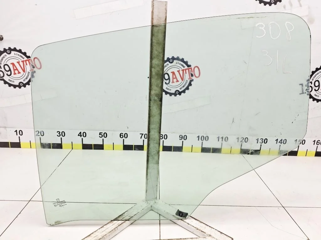 Стекло двери задней левой Peugeot 308 2010 T7