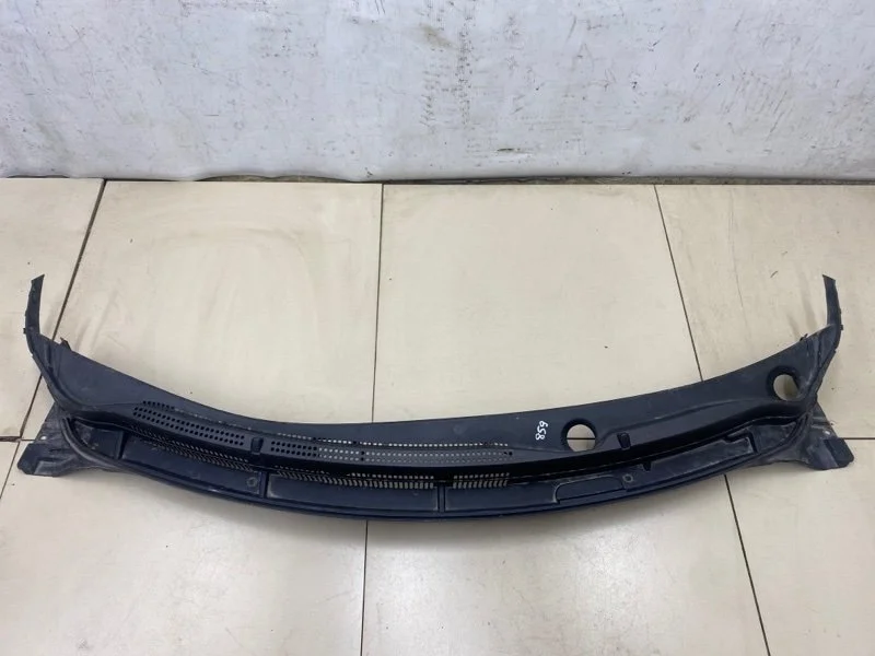 Решетка стеклоочистителей (планка под лобовое