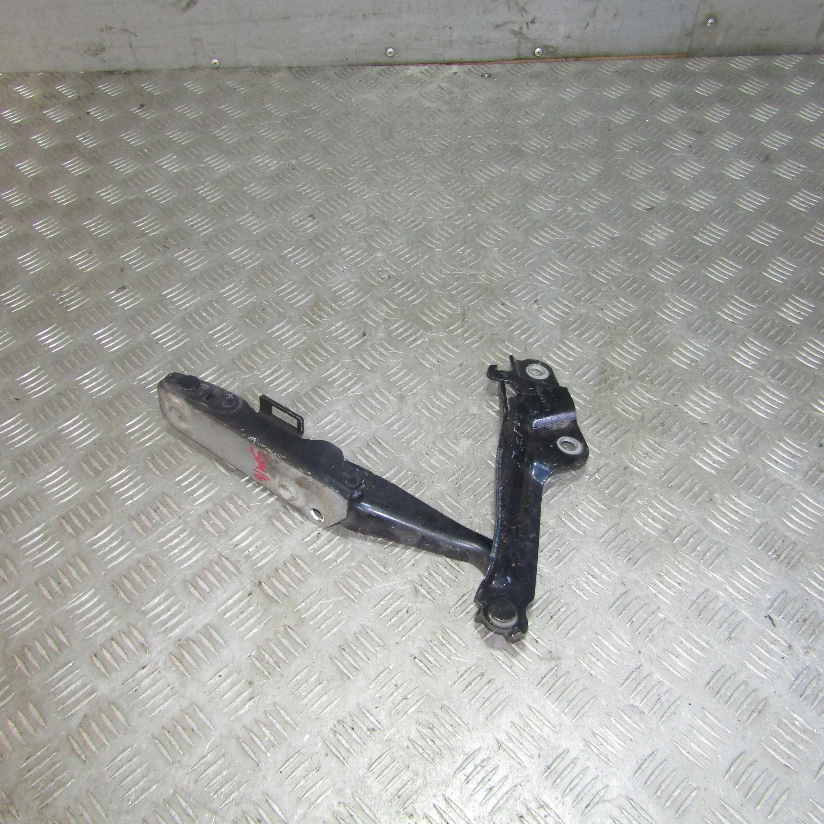 Петля капота левая JAGUAR XF I рестайлинг (2011—2