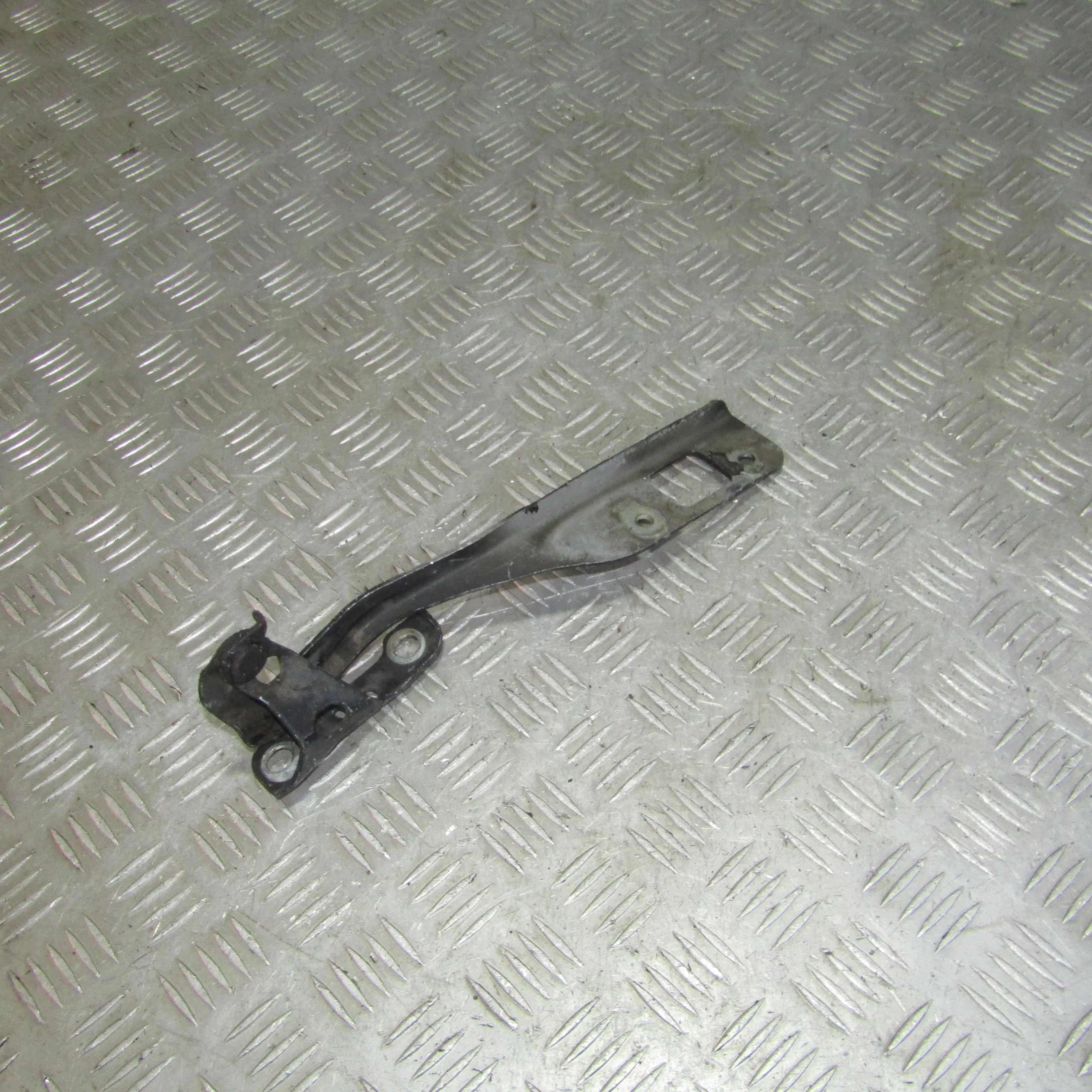 Петля капота левая HONDA Civic VIII (2005—2009)