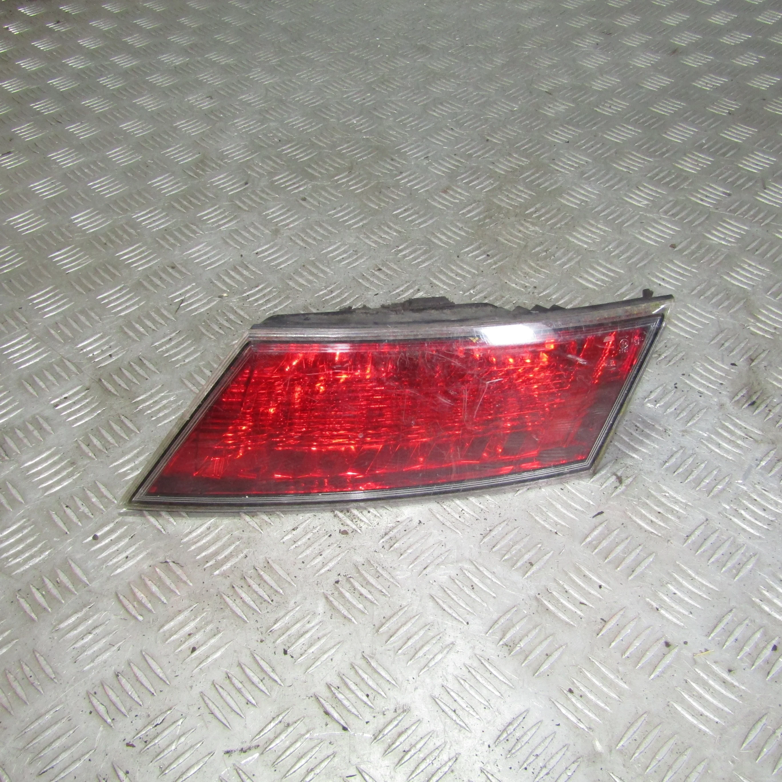 Фонарь внутренний правый HONDA Civic VIII (2005—2