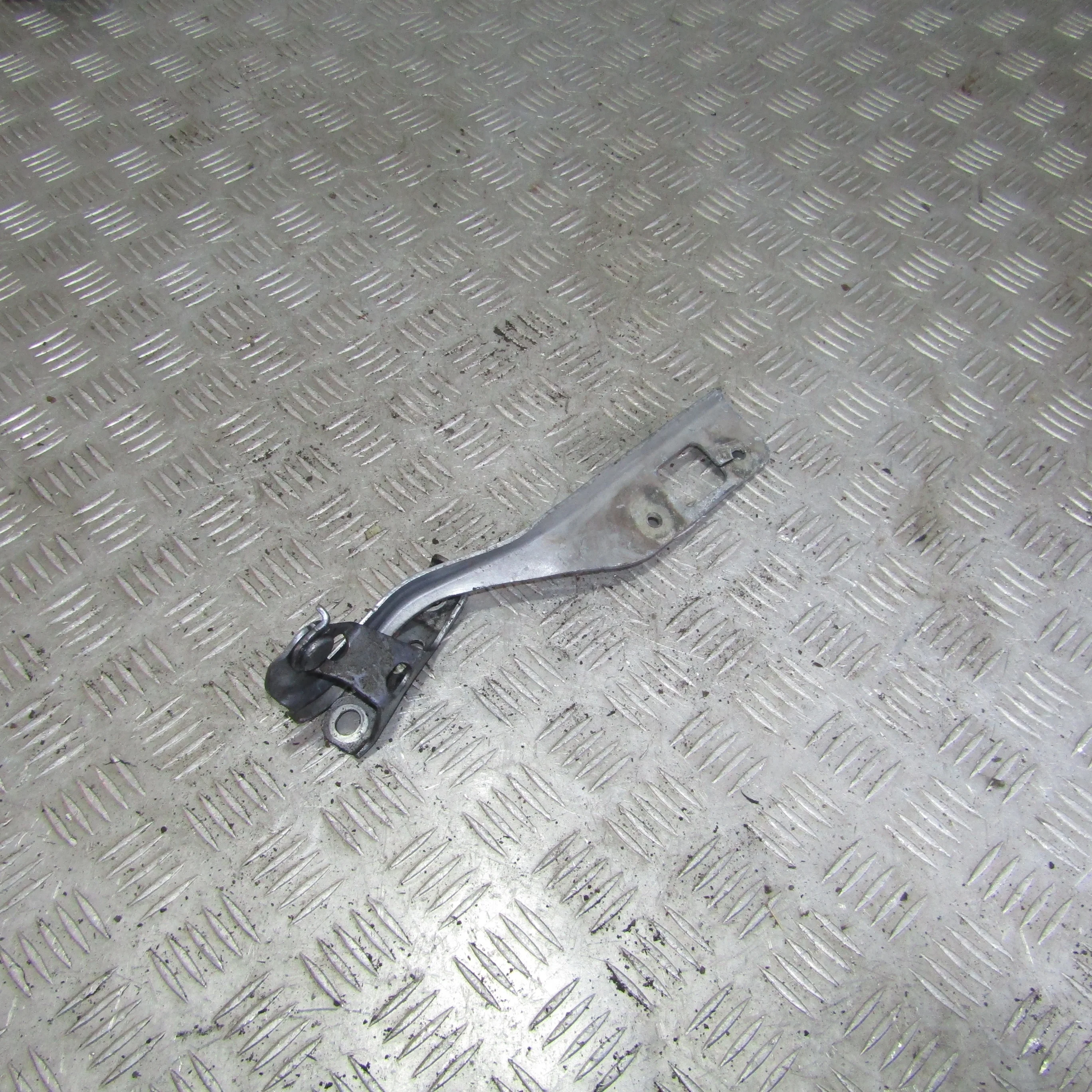 Петля капота левая HONDA Civic VIII (2005—2009)