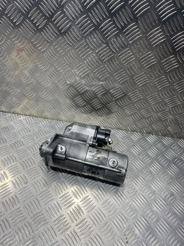 Стартер TOYOTA Land Cruiser 2019 2810051072 URJ202 1VD-FTV 4.5