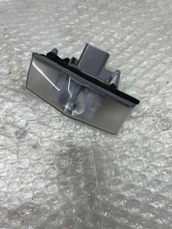 Подсветка номера LEXUS RX300 2022 8120476010 AGL25 8AR-FTS 2.0