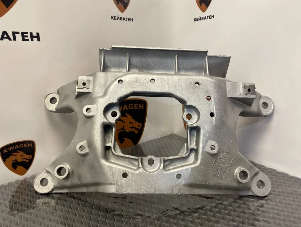 Кронштейн опоры акпп Audi A4 2013 B8