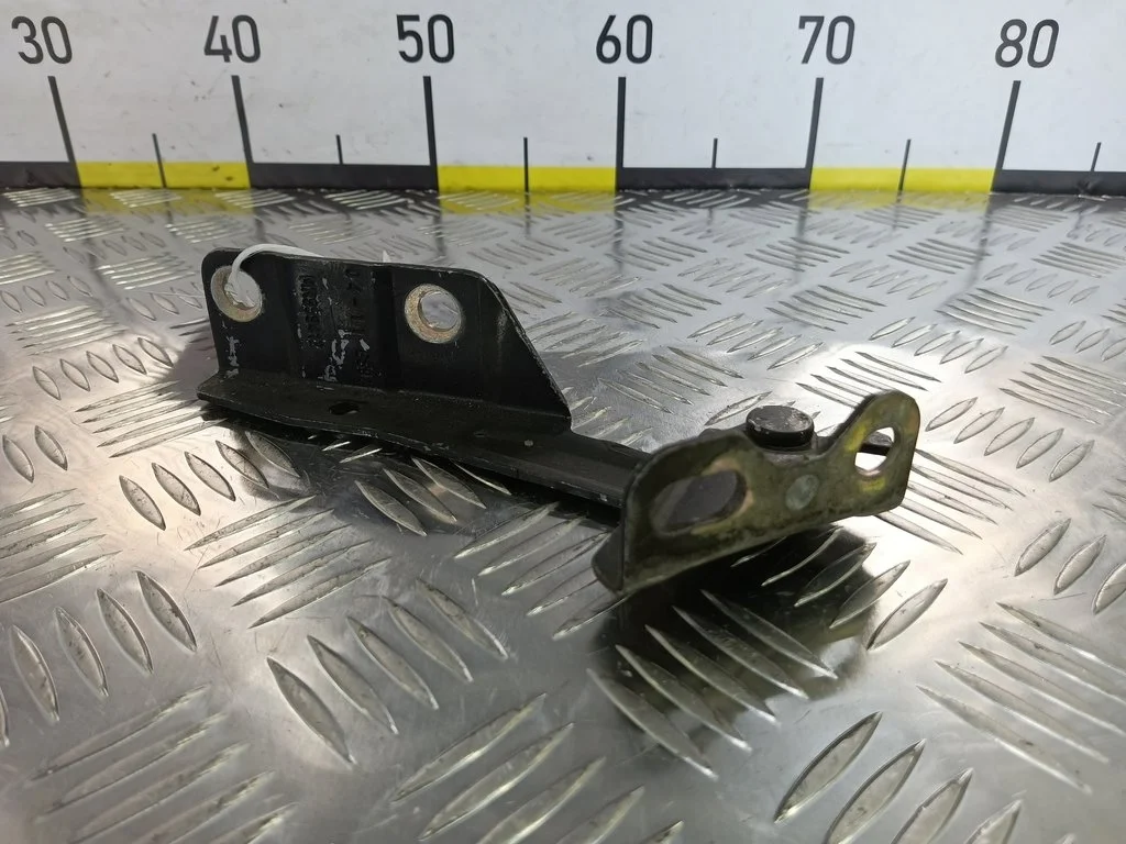 Петля капота правая MITSUBISHI COLT Z30 (2002—201
