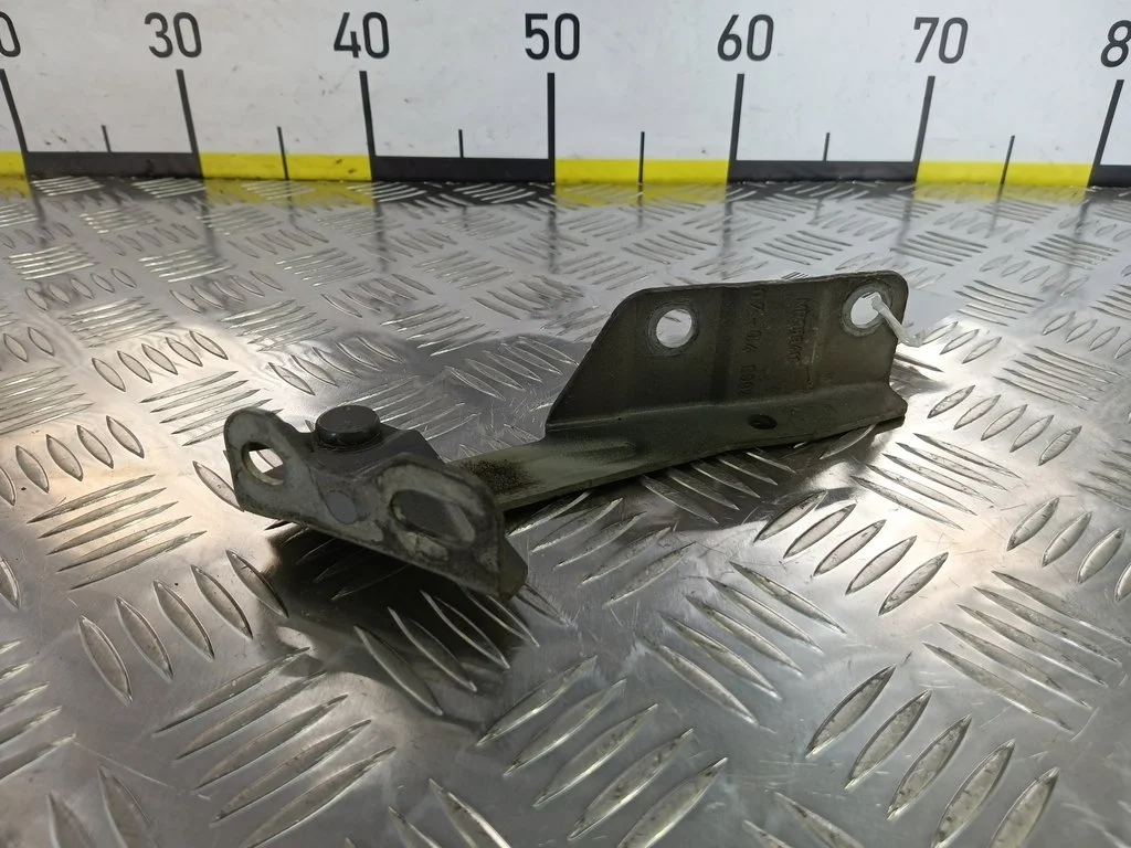 Петля капота левая MITSUBISHI COLT Z30 (2002—2012)