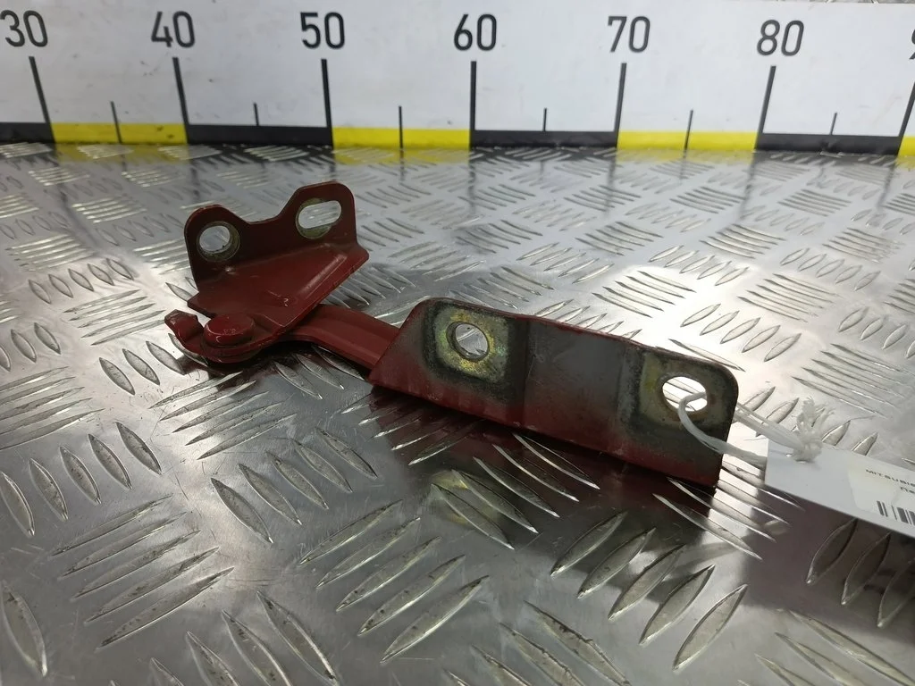 Петля капота правая MITSUBISHI COLT Z30 (2002—201