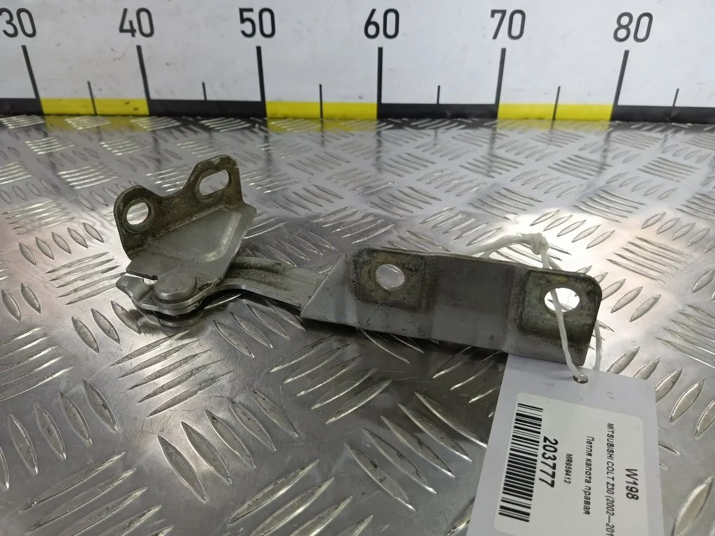Петля капота правая MITSUBISHI COLT Z30 (2002—201