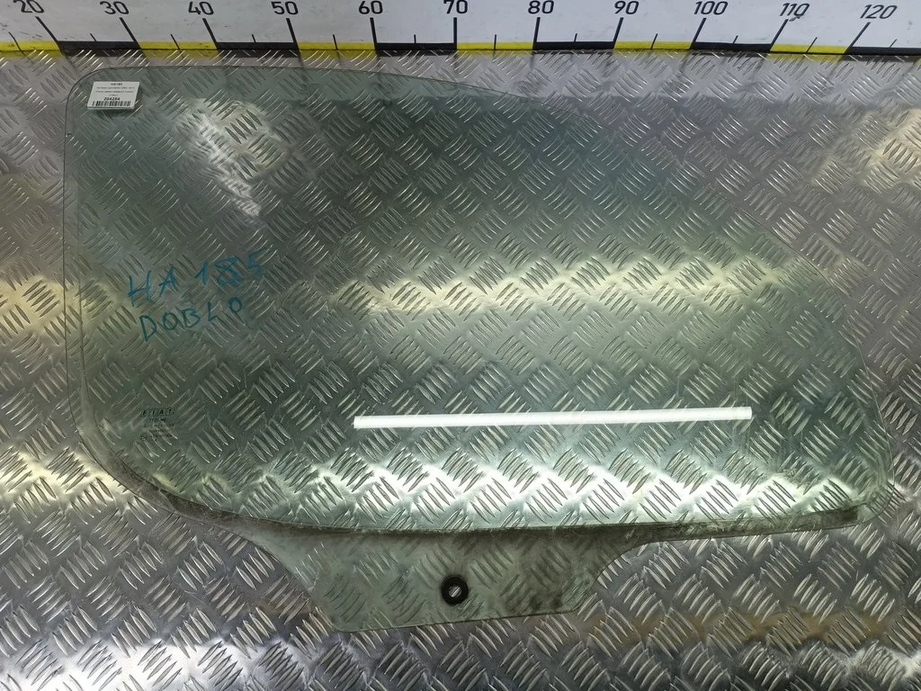 Стекло двери передней правое Fiat Doblo I рестайл
