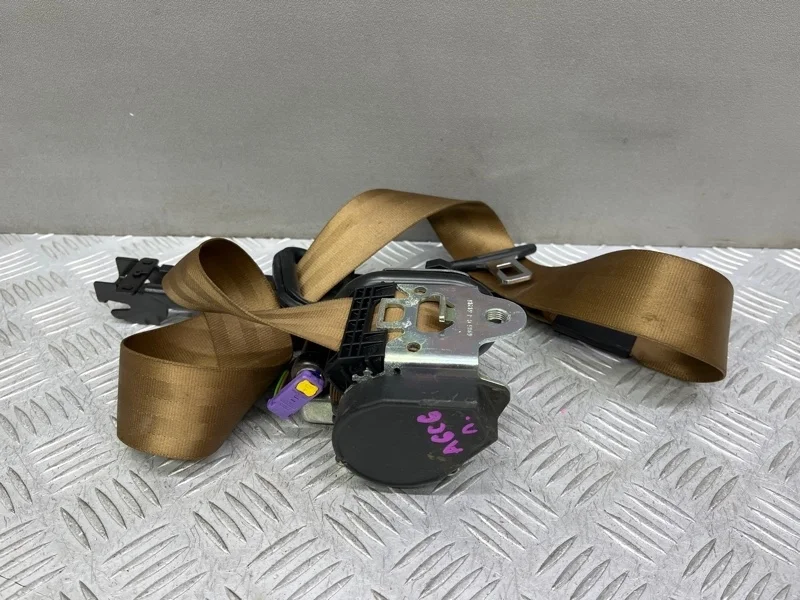 Ремень безопасности Audi A6 C6