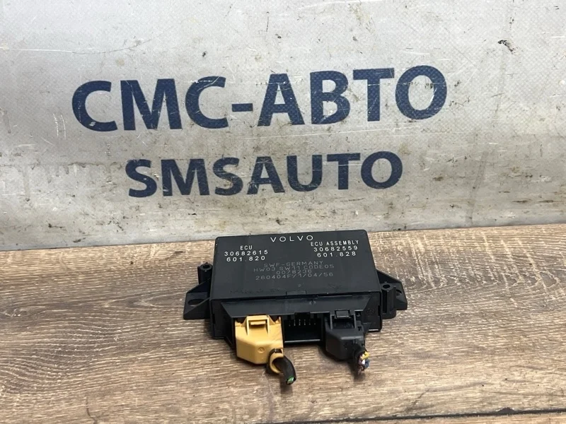 Блок управления парктроником Volvo XC90 30682615 XC90 2.5T