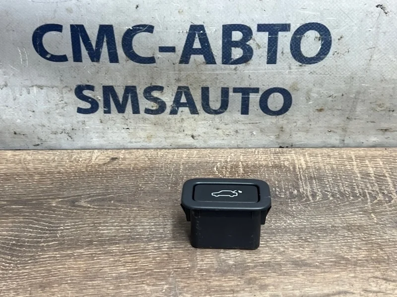 Кнопка багажника Volvo XC70 30739237 ХС70 3.2