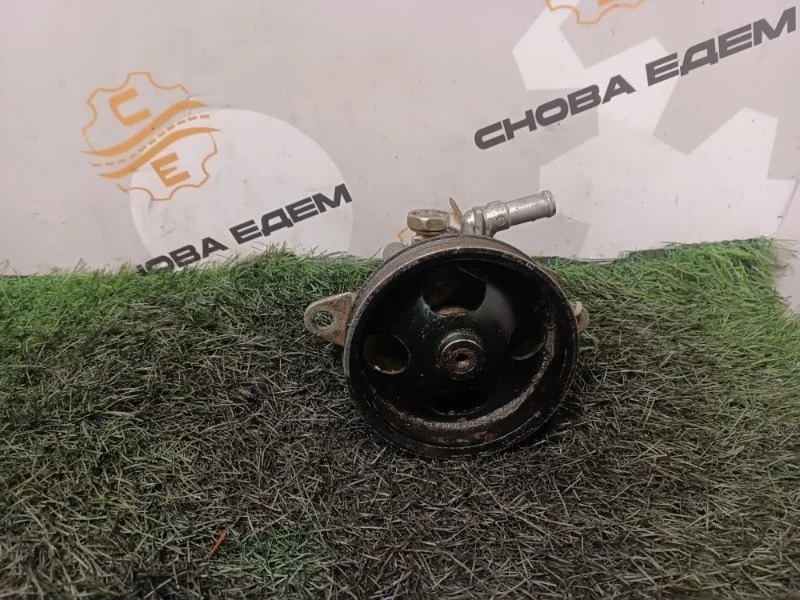 Насос гидроусилителя руля Nissan X-Trail 491108H305 T30 QR25DE 2.5