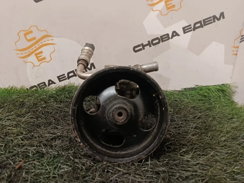 Насос гидроусилителя руля Nissan X-Trail 491108H305 T30 QR20DE 2.0