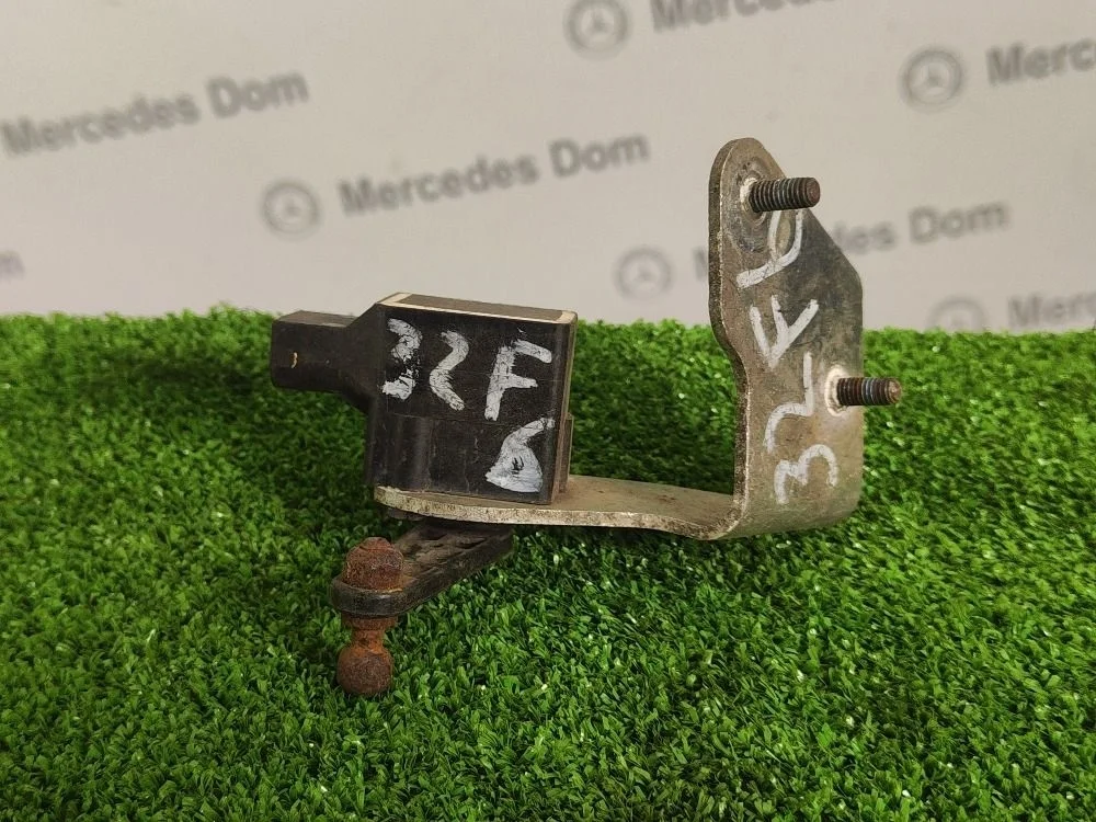 Датчик уровня пола Mercedes-Benz E-класс W211/S211 рестайлинг (2006—2009)