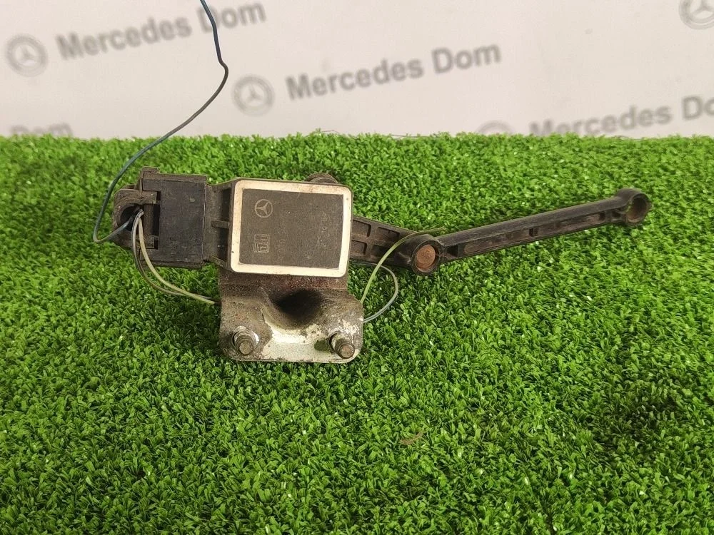 Датчик уровня пола Mercedes-Benz CLS-класс C219 (2004—2008)