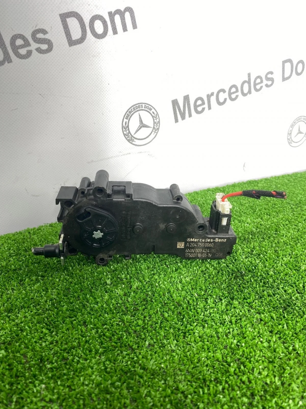 Активатор замка багажника Mercedes-Benz M-класс W166 (2011—2015)