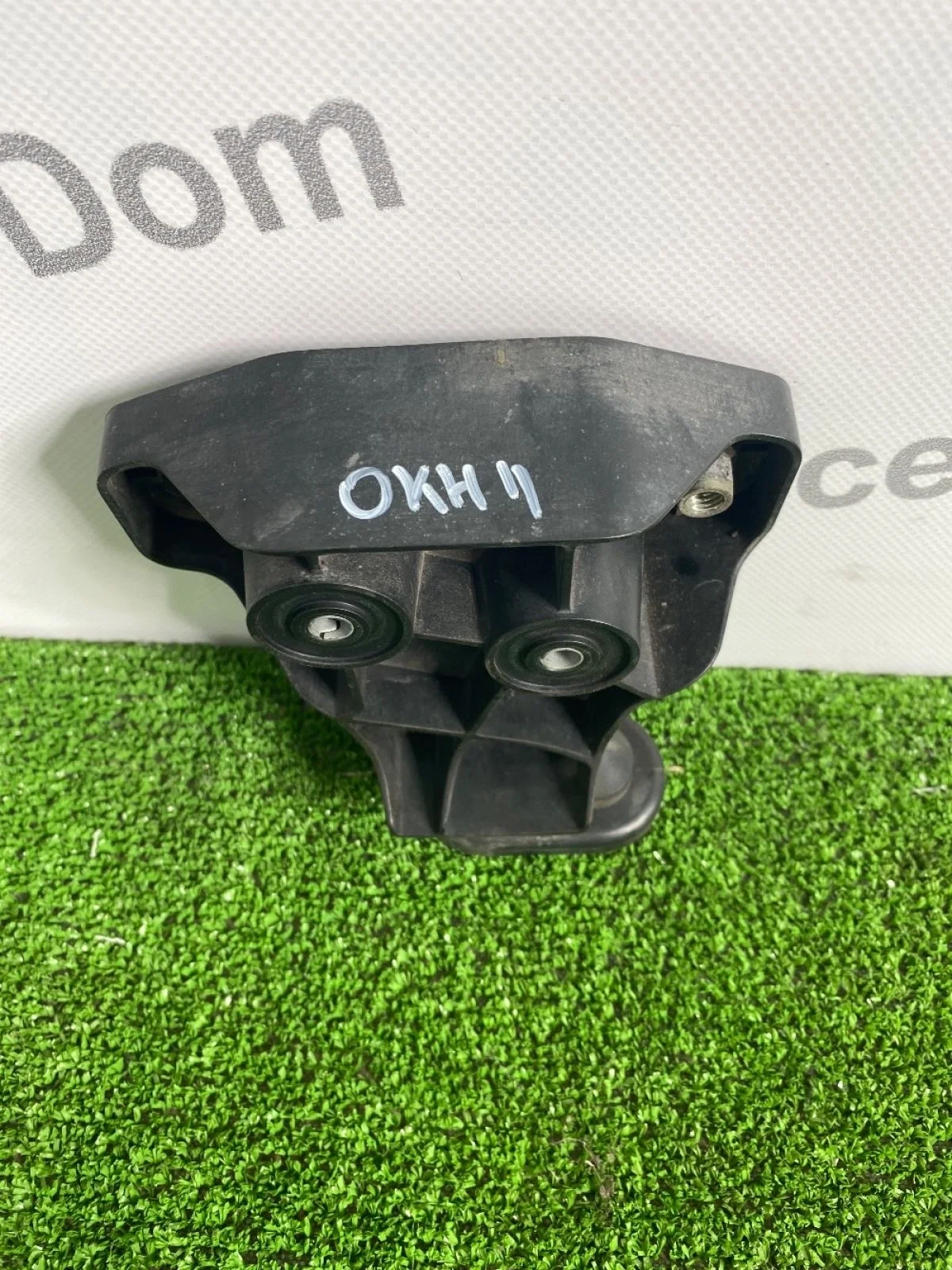 Направляющая заднего бампера левая Mercedes-Benz GL-класс X164 (2006—2009)