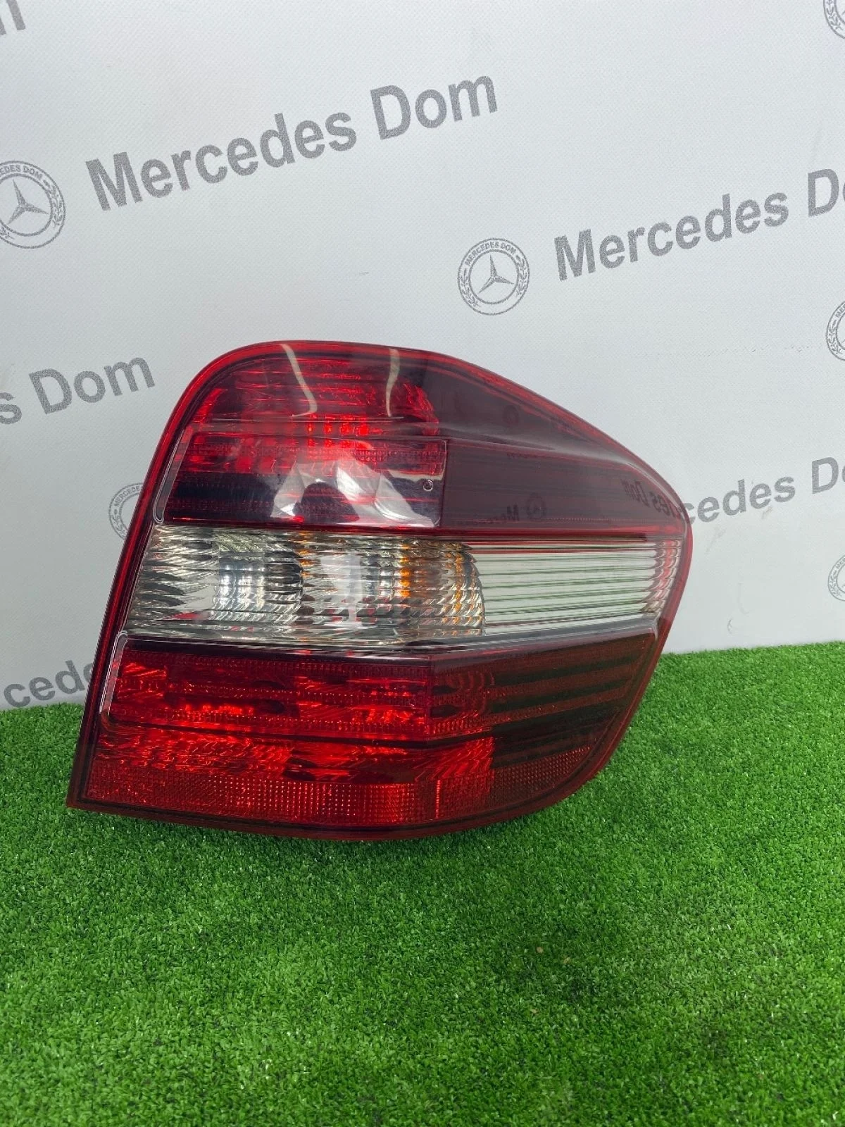 Фонарь задний правый Mercedes-Benz M-класс W164 рестайлинг (2008—2011)