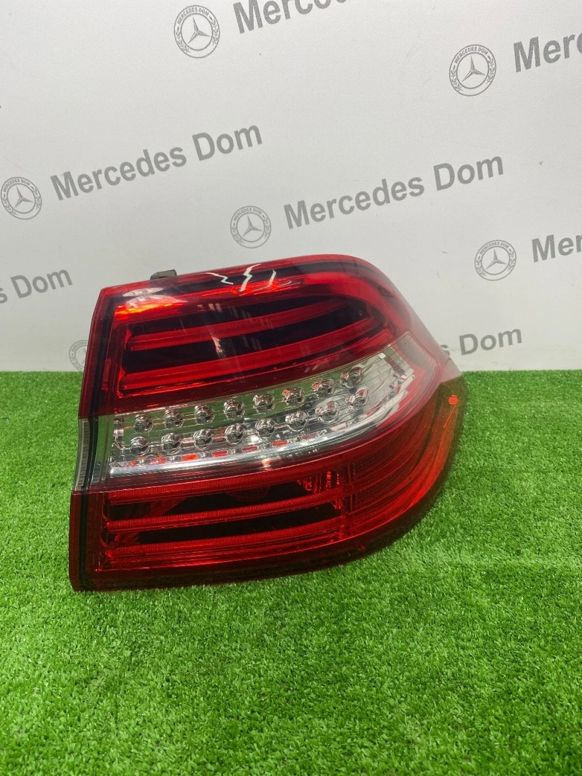 Фонарь задний наружный правый Mercedes-Benz M-класс W166 (2011—2015)