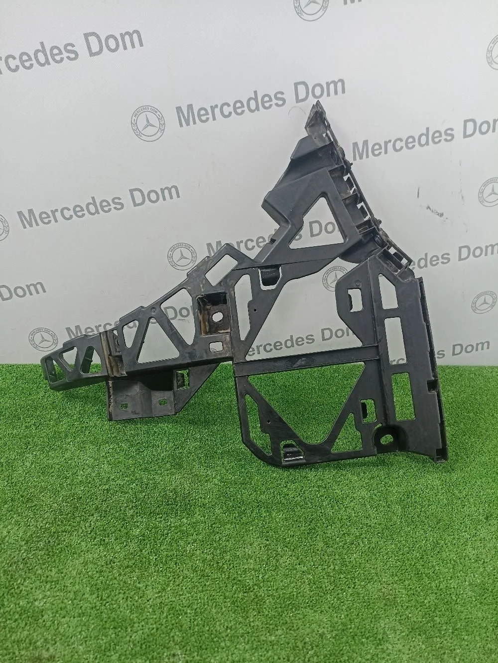 Кронштейн заднего бампера левый Mercedes-Benz GLE-класс W166 (2015—2018)