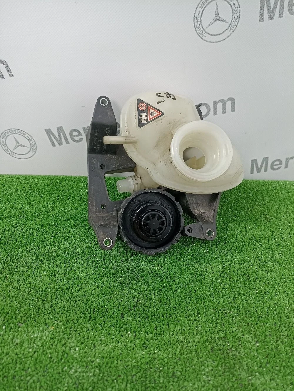 Бачок расширительный Mercedes-Benz GL-класс X166 (2012—2016)