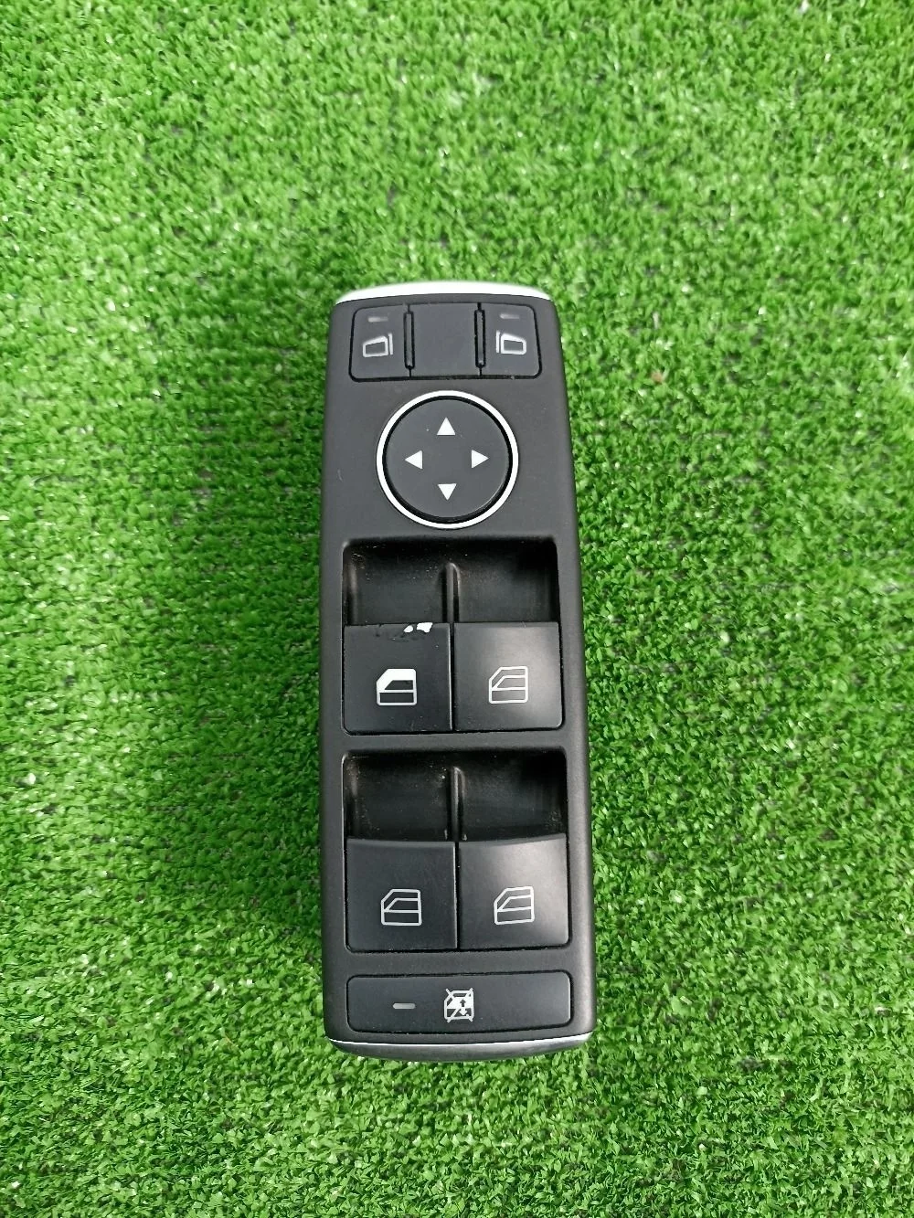 Блок управления стеклоподъемниками Mercedes-Benz GLK-класс X204 рестайлинг (2012—2015)